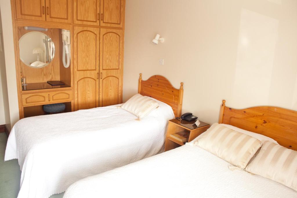 Grovemount House Otel Ennistimon Oda fotoğraf