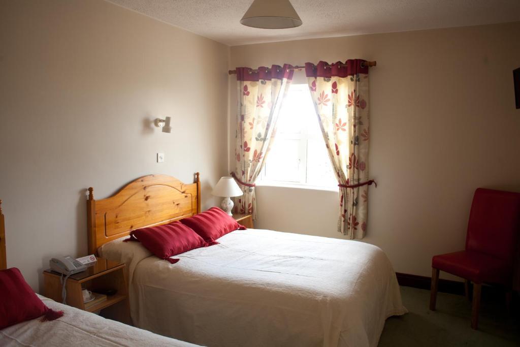 Grovemount House Otel Ennistimon Oda fotoğraf