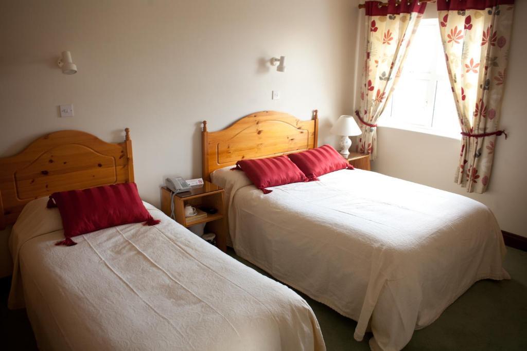 Grovemount House Otel Ennistimon Oda fotoğraf